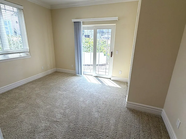 1322 Sonia Ct — Photo 29