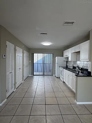 4214 Desoto Ave Photo 1
