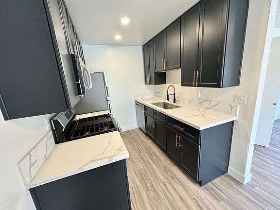 5th image of 3432-34 Centinela Ave #34-05