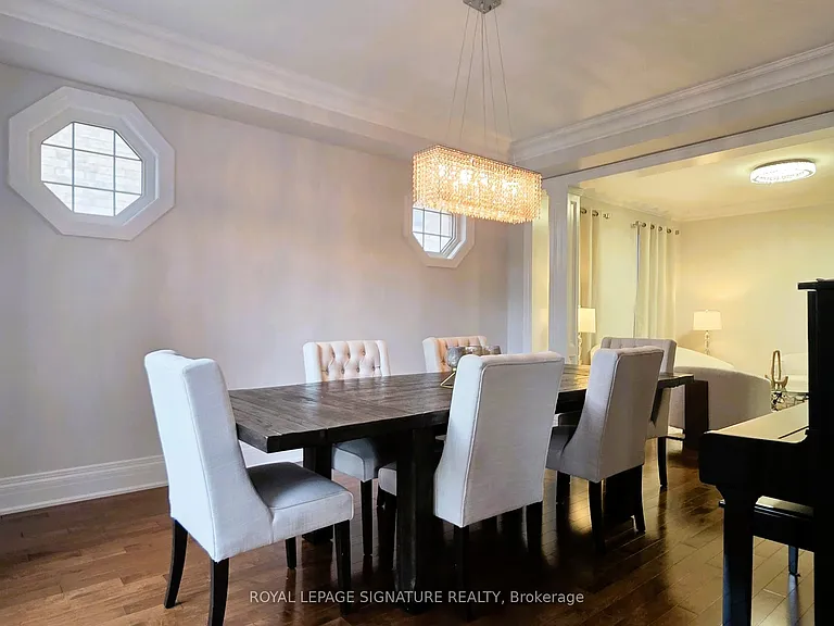 9 William Bowes Blvd — Photo 7