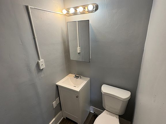 5th image of 632 Lovers Ln