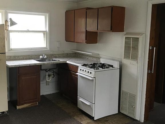5th image of 1801 Oakland Dr