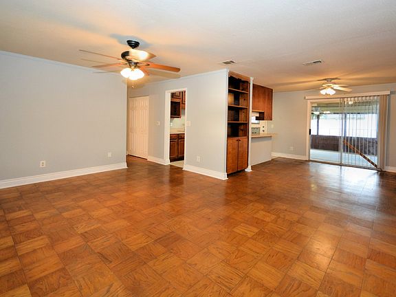 4th image of 7771 Rolling Hills Dr
