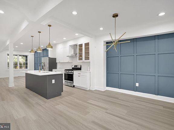 3rd image of 623 Longfellow St NW