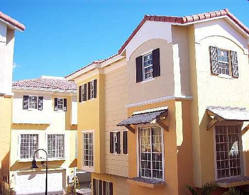 Beautiful 3bed/3.5bath townhome