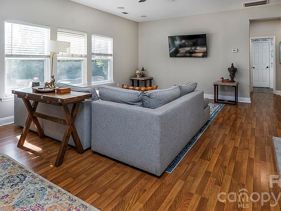 4th image of 6934 Evanton Loch Rd