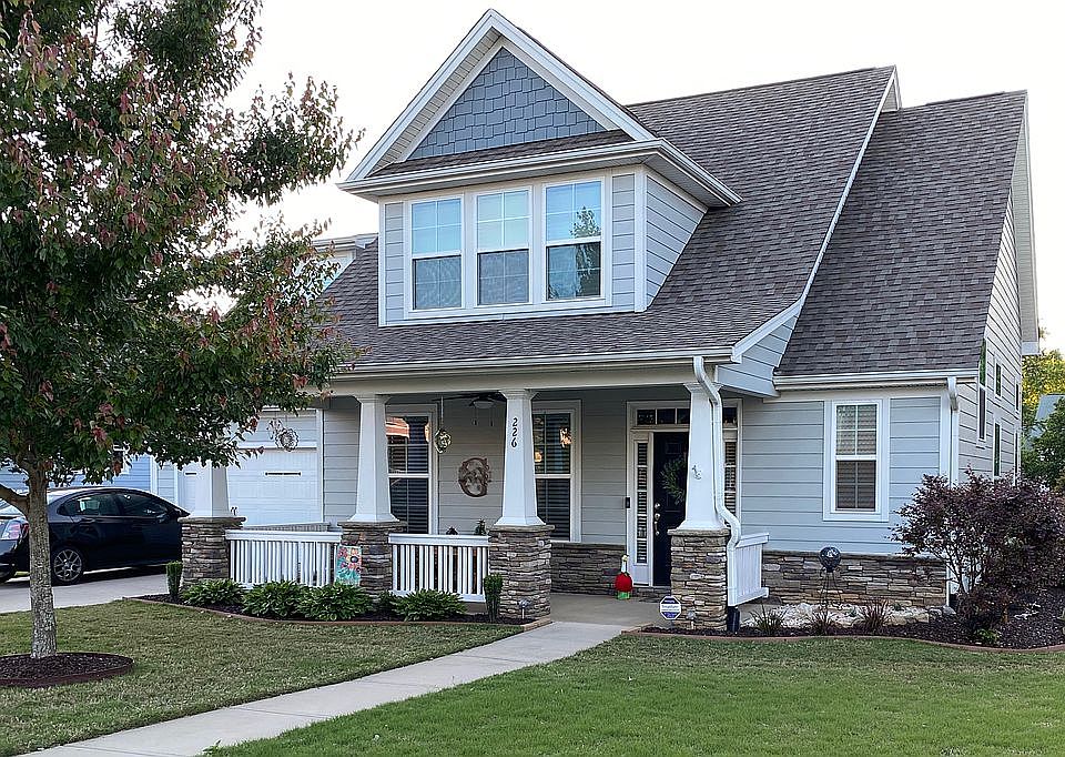 1st image of 226 Clairhill Ct