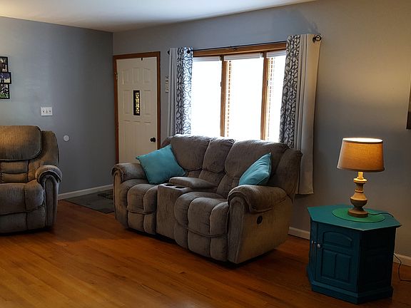 5th image of 3 Redwood Ave