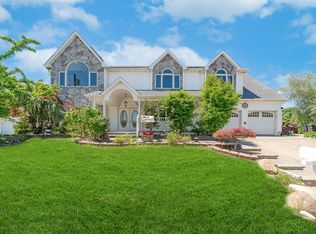 2874 Shore Rd, Seaford, NY 11783