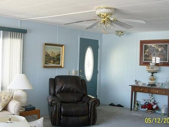 3rd image of 625 Elizabeth Ln