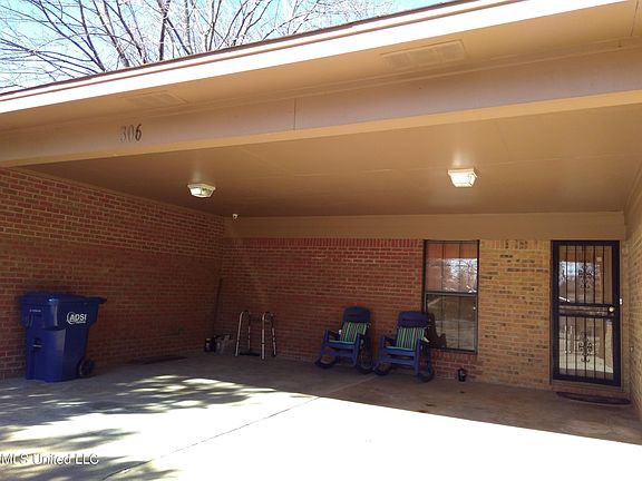 4th image of 306 Julianne Dr