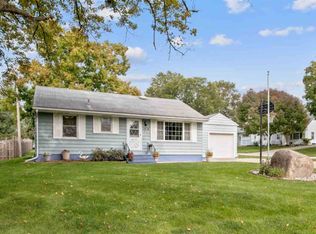 2676 11th Ave, Marion, IA 52302