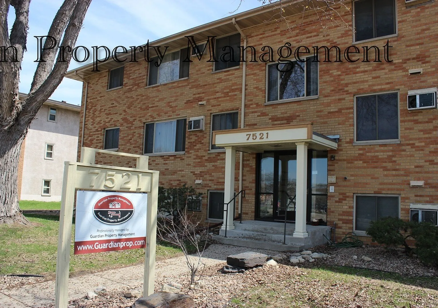 Richfield Top Floor, Heat Paid, Free Parking, Free WiFi Hot Spot, Dog/Smoke Free Building — Photo 2