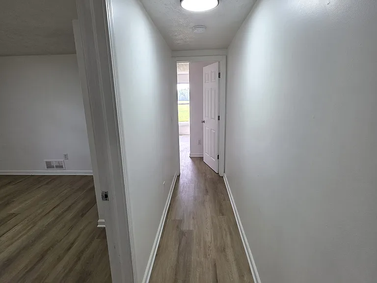 8250 Navarre Rd SW — Photo 7