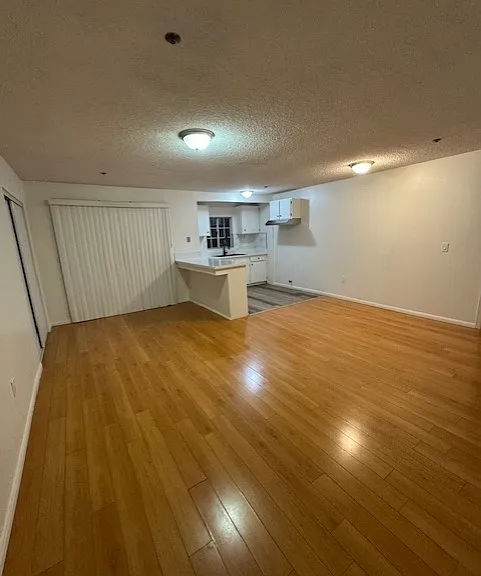 129 Elm St #C — Photo 2