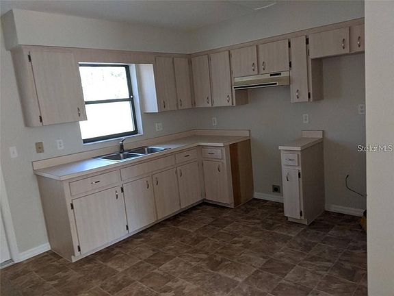 5th image of 5432 NE 11th Ave