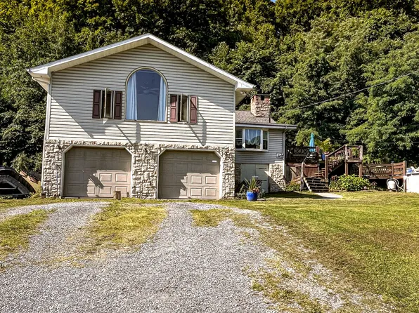 199 Swartz Rd, Altoona, PA 16601