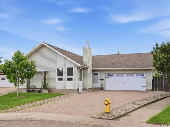 23 Blackley PLACE, Saskatoon, SK S7M 5B1