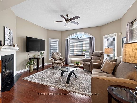 5th image of 2423 Regatta Ave