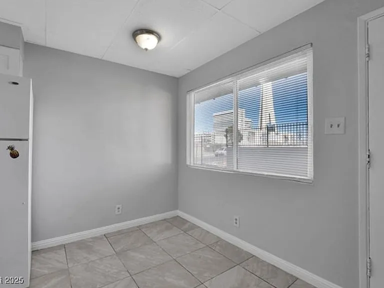 239 W Cleveland Ave #6 — Photo 4