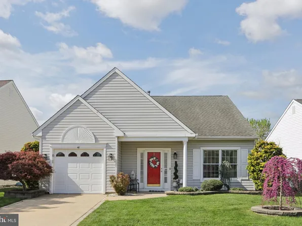 48 Sunset Ln, Columbus, NJ 08022