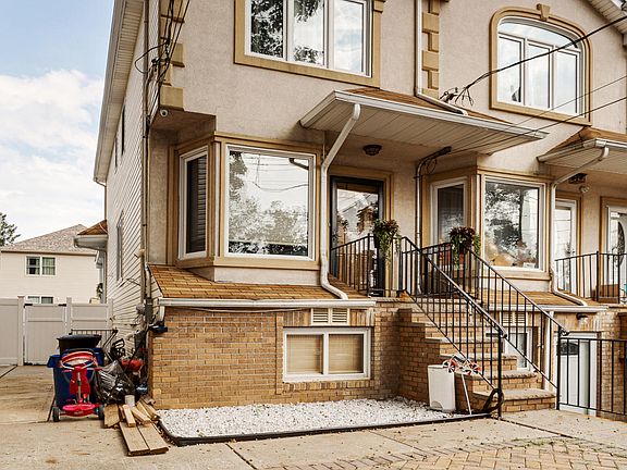 5th image of 974 Nugent Ave