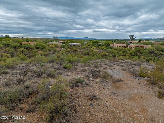 5th image of 746 E Josephine Canyon Dr