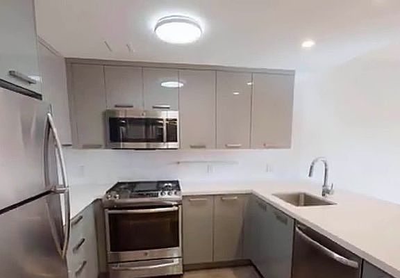 3rd image of 117 Troutman St Floor 2