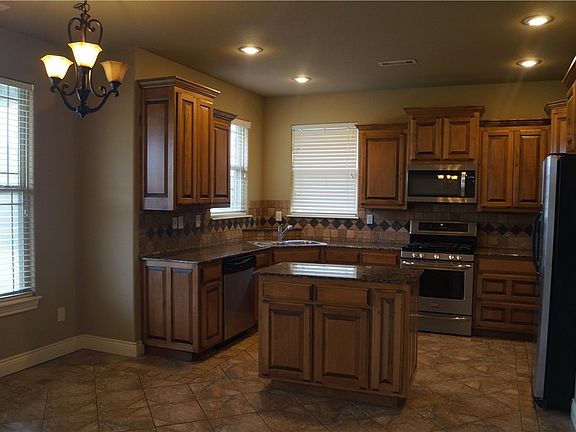 2nd image of 4823 Homespun Dr