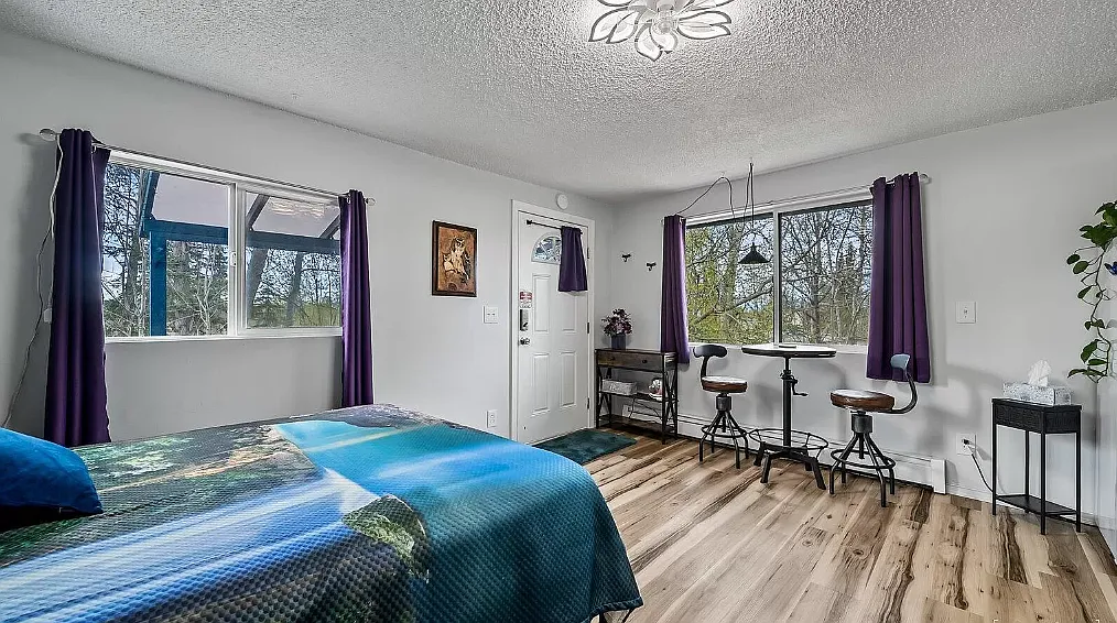 Studio, 350 sqft, $1,375 — Photo 3