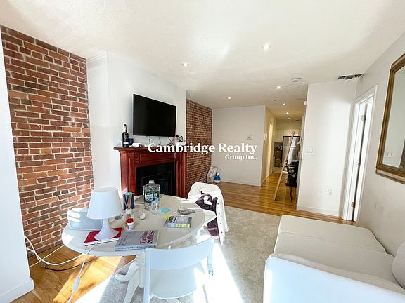2nd image of 73 Gainsborough St #201T