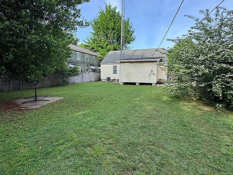 112 Leflore Ave — Photo 22