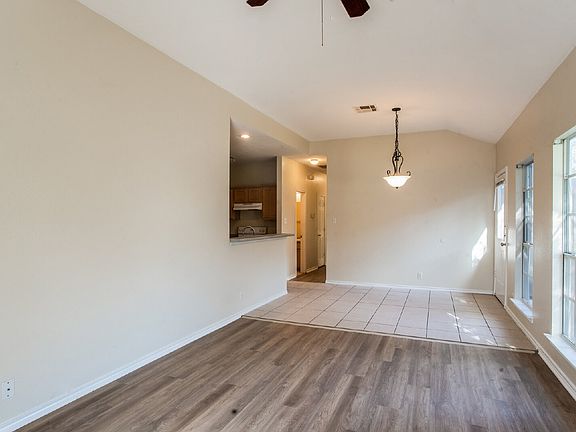 4th image of 1705 Constantino Cir #B