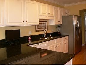 4th image of 343 Charlton Ct