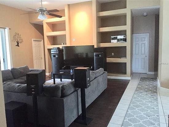 3rd image of 5626 Craindale Dr #1
