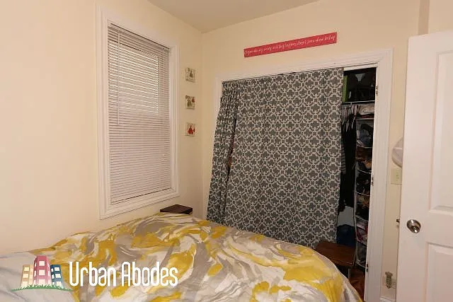 1738 W Altgeld St #1F — Photo 14