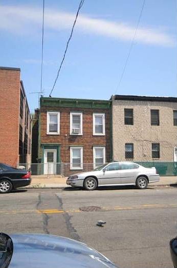 1st image of 3553 11th St