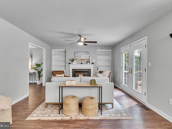 4th image of 14 Brookstone Dr