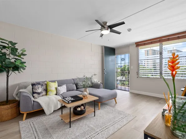 24 Hialoa St APT 43, Honolulu, HI 96817