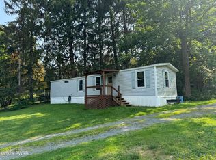 120 Ramble Rd, Lake Ariel, PA 18436