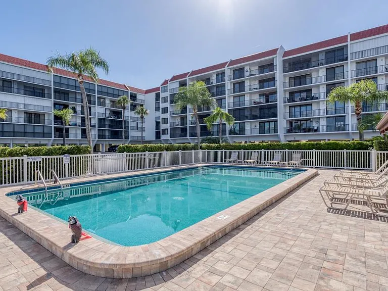 19111 Vista Bay Dr #510 — Photo 33
