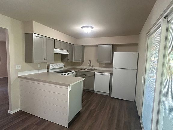 4th image of 2904 E 16th St APT A