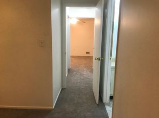 102 Green Hollow Dr, Iselin, NJ 08830