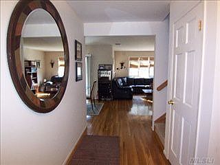 3rd image of 82 Jeremy Cir