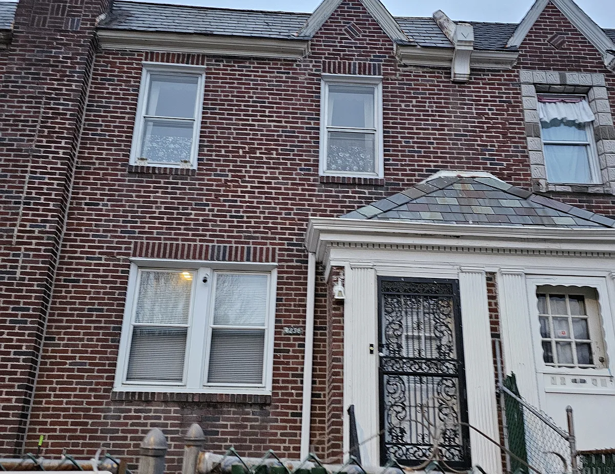 Building Photo - 1236 Gilham St