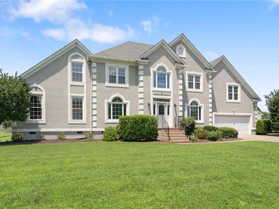 6 Lessies Dr, Poquoson, VA 23662