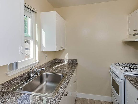 5th image of 176 Duane St APT 7