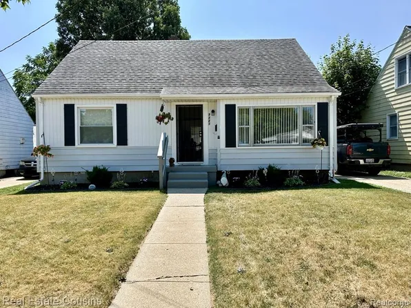 3221 Yale St, Flint, MI 48503