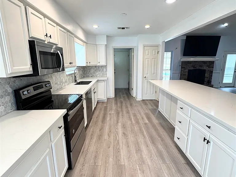 3019 Keats Dr — Photo 14