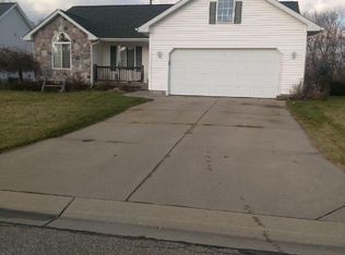 6054 Covey Ln, Grand Blanc, MI 48439